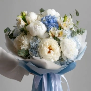 Букет с пионами &laquo;Дыхание облаков&raquo; 0