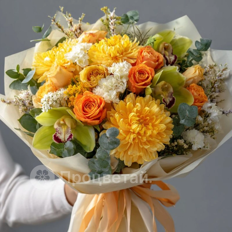 Букет с хризантемами &laquo;Классика тепла&raquo;