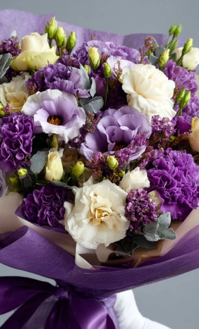 Букет с эустомами «Сиреневый шепот»