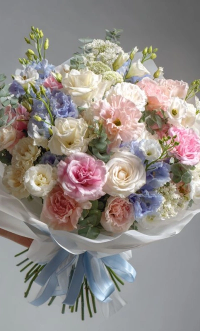 Букет с эустомами «Прозрачная весна»