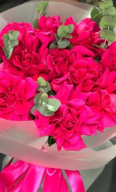 Букет из французских роз  «Малиновый Шёпот»