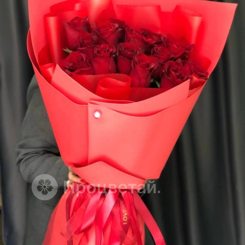 Букет из алых роз &laquo;Багряный поцелуй&raquo;