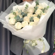 Букет из белых роз &laquo;Снежное облако&raquo; 0