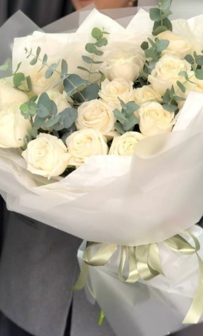 Букет из белых роз «Снежное облако»