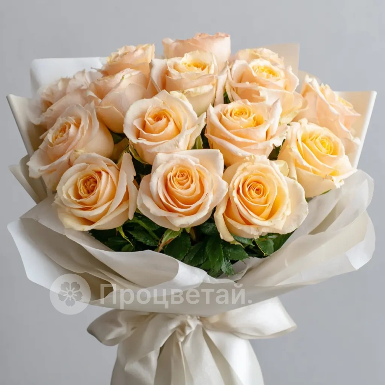 15 персиковых эквадорских роз