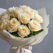 15 белых роз 40 см 1
